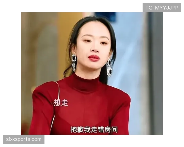 李梦球场拼到不讲理,出机场却像精品店走秀,看到她那随身包我差点怀疑人生 李梦球场拼到不讲理,出机场却像精品店走秀,看到她那随身包我差点怀疑人生